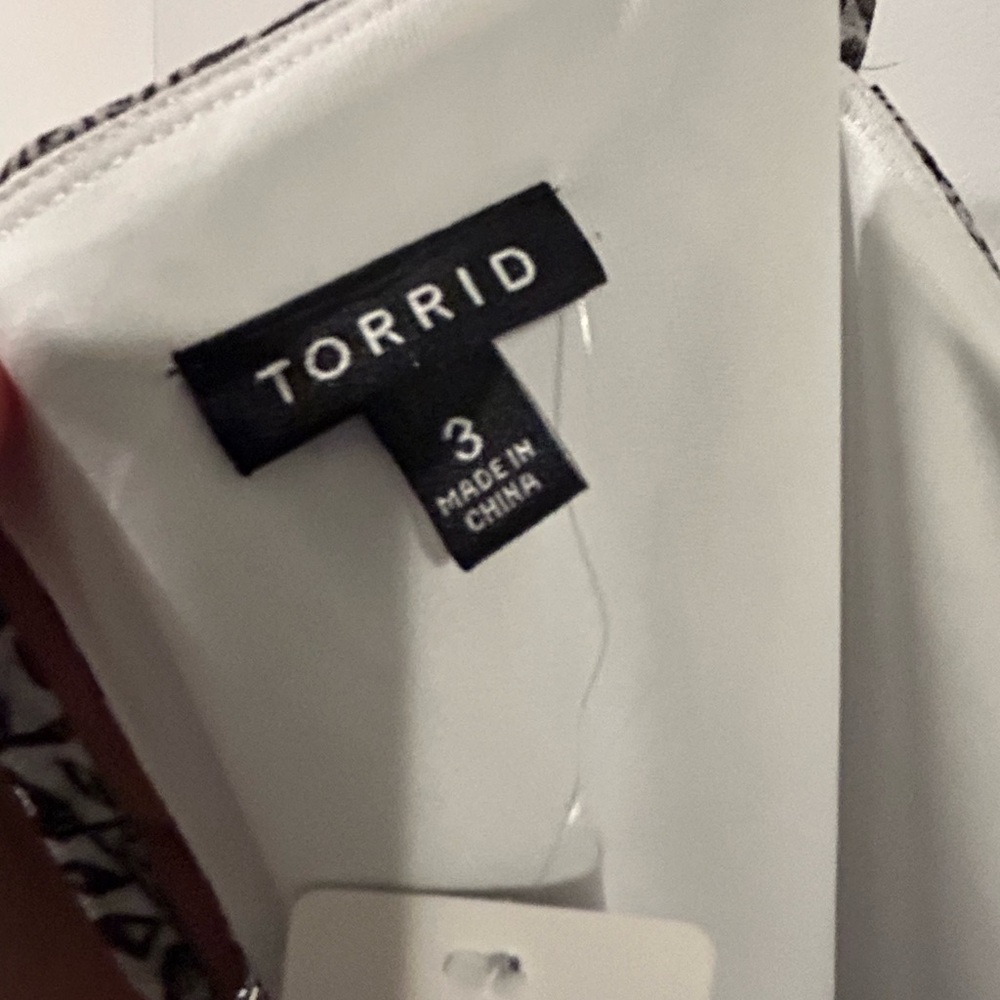 Torrid - Picture 3 of 4